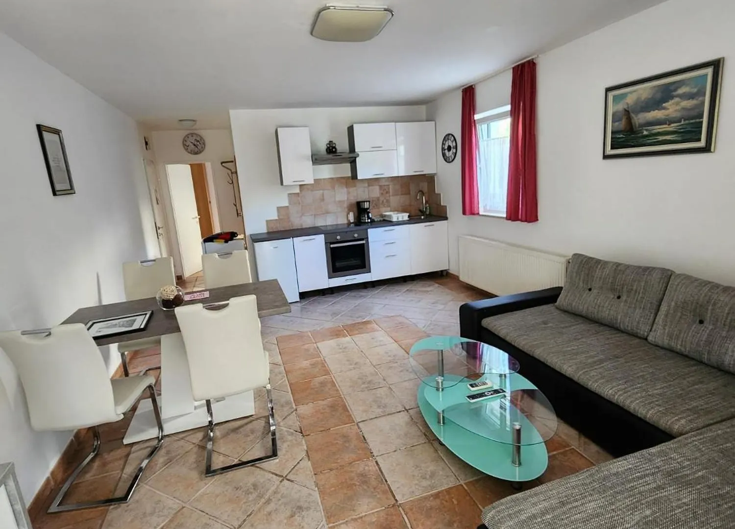 Apartmenthaus Fa 로비니 0*,  크로아티아