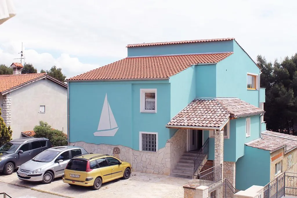 Apartmenthaus Fa Ровинь Апартаменты