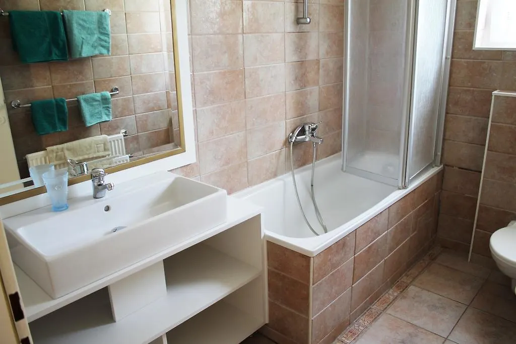 Apartmenthaus Fa Ровинь Апартаменты