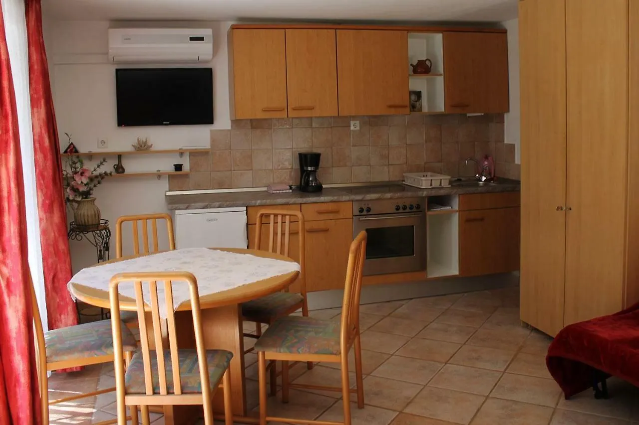 Apartmenthaus Fa Ровинь Апартаменты